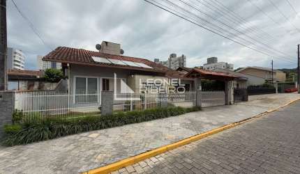 Casa com 3 dormitórios à venda, 286 m² no bairro Imigrantes em Timbó/SC