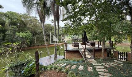 Casa à venda com 4 dormitórios, 224 m² no bairro Alto Cedros em Rio dos Cedros-SC