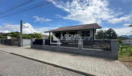 Casa com 3 dormitórios à venda, 240 m² no bairro Vila Germer - Timbó/SC