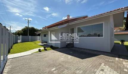 Casa à venda com 3 dormitórios, 220 m² no bairro Imigrantes em Timbó/SC