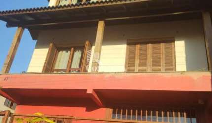 Casa com 7 quartos à venda na Rua Tauribio Alexandre Vieira, 1473, Serrano, Caxias do Sul por R$ 900.000