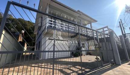 Casa com 3 quartos à venda na Rua Amélia Fernandes de Lima Bueno, 585, Santo Antônio, Caxias do Sul por R$ 750.000