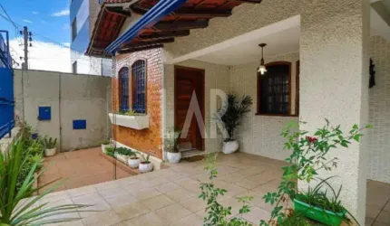 Casa à venda, 4 quartos, 1 suíte, 2 vagas, Colégio Batista - Belo Horizonte/MG