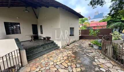 Casa à venda, 4 quartos, 2 suítes, 2 vagas, Santa Lúcia - Belo Horizonte/MG