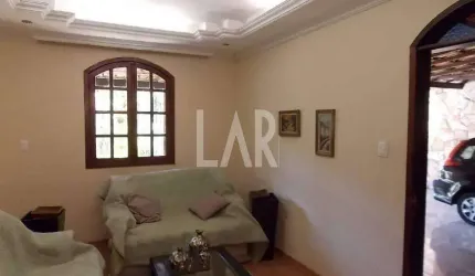 Casa Comercial à venda, 3 quartos, 1 suíte, 3 vagas, Glória - Contagem/MG