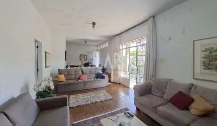 Casa à venda, 4 quartos, 1 suíte, 2 vagas, Santo Antônio - Belo Horizonte/MG