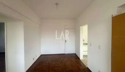Apartamento disponível para locação com 2 quartos, 2 banheiros e 1 vaga de garagem no bairro Sagrada Família, em Belo Horizonte/MG.