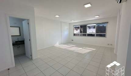 Sala comercial à venda na Rua Souza Dutra, 145, Estreito, Florianópolis por R$ 350.000
