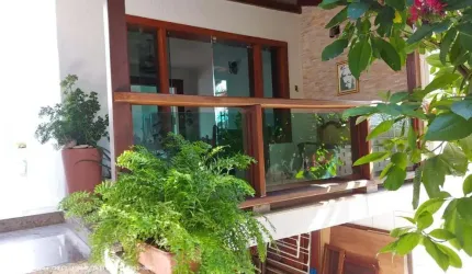 Casa para Venda em Belo Horizonte, Floresta, 7 dormitórios, 3 suítes, 3 banheiros, 4 vagas