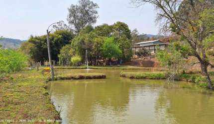 Sítio para Venda em Caldas, Bom Retiro, 3 dormitórios, 1 suíte, 2 banheiros, 3 vagas