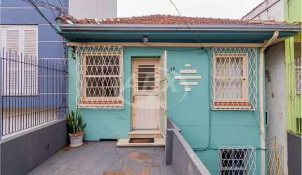 Casa com 4 quartos à venda na Avenida Caçapava, 160, Petrópolis, Porto Alegre por R$ 590.000
