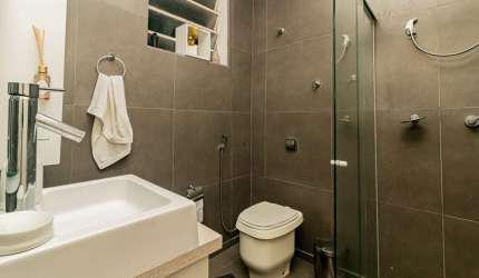 Apartamento com 2 quartos à venda na Rua Eudoro Berlink, 366, Mont Serrat, Porto Alegre por R$ 329.900