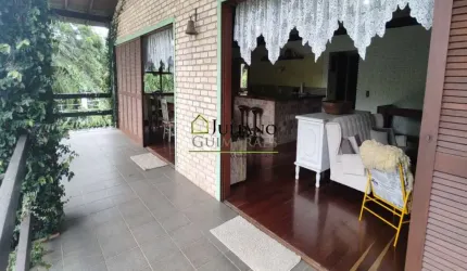 Casa AMPLA Á VENDA em condomínio residencial fechado em RANCHO QUEIMADO SC