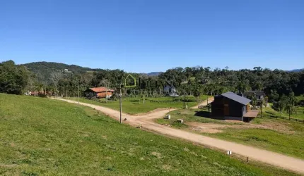 Lindo terreno à venda em condomínio fechado RANCHO QUEIMADO