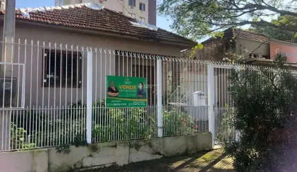 Casa com 3 quartos à venda na Avenida Benno Mentz, 1003, Vila Ipiranga, Porto Alegre, 330 m2 por R$ 599.990