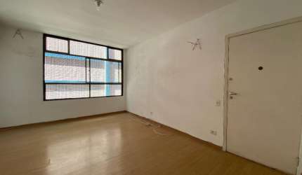 APARTAMENTO DE 2 DORMITÓRIOS COM DEPENDENCIA FRENTE MAR
