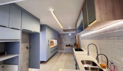 Apartamento de 4 dormitórios 210m²  na Ponta da Praia