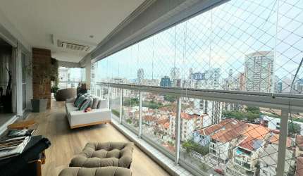 Apartamento de 3 dormitórios 171m² no Embaré com varanda é lazer completo