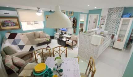 Apartamento de 1 dormitório todo reformado frente a praia do Embaré