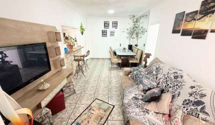 Apartamento de 2 dormitórios 100m² no Embaré com garagem demarcada 470mil