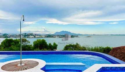 Luxuosa casa duplex 4 suítes no Morro do Moreno com vista única!