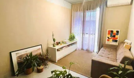 Apartamento de um quartos com vaga na Mata da Praia.