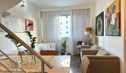 Apartamento duplex na Praia do Canto.