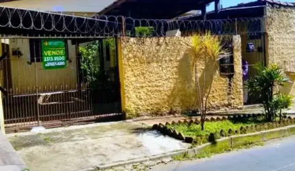 Casa com 4 quartos à venda na INACIO KOHLER, 144, Costa e Silva, Porto Alegre, 187 m2 por R$ 399.800