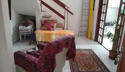 Casa com 3 quartos à venda na Rua Alberto Bins, 292, Aparecida, Alvorada, 185 m2 por R$ 290.000
