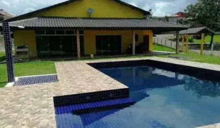 Casa a venda no condomínio Fazenda Victoria - Porangaba/SP.