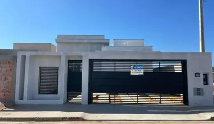 Casa a venda no bairro Adonai - Porangaba/SP.