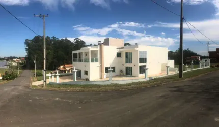 Linda casa de Alto Padrão no condomínio Ninho Verde I Eco Residence - 400 m² construído, 1350 m² de área total..
