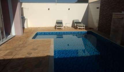 Casa Nova no Portal Ville Azaléia: Seu Novo Lar Aguarda Por Você!