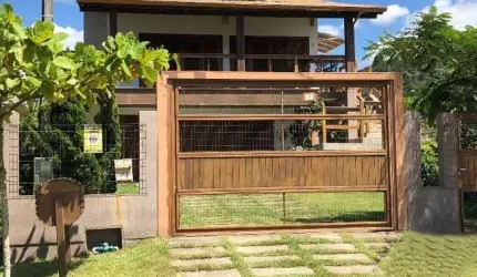 Casa em condomínio fechado com 3 quartos à venda na Rua Neri Inacio Silva, 232, Ferraz, Garopaba por R$ 2.200.000