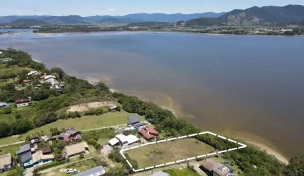 Terreno em condomínio fechado à venda na Ostra, Ibiraquera, Imbituba por R$ 2.000.000