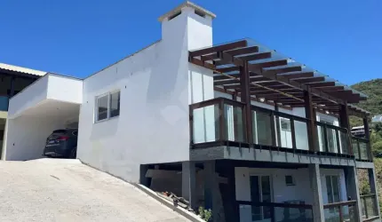 Casa em condomínio fechado com 3 quartos à venda na Giovani Luiz Piucco, 1, Ferraz, Garopaba por R$ 2.950.000