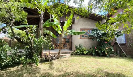 Casa em condomínio fechado com 2 quartos à venda na Pmg, 25, Grama, Garopaba por R$ 649.000