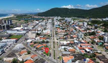 Terreno comercial à venda na Avenida Santa Catarina, Centro, Imbituba por R$ 480.000