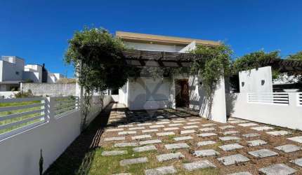Casa em condomínio fechado com 3 quartos à venda na Coral, 8, Areais da Palhocinha, Garopaba por R$ 990.000