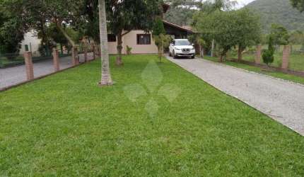 Casa em condomínio fechado com 5 quartos à venda na Estr. Geral da Praia do Siriú,, 724, Siriú, Garopaba por R$ 2.440.000