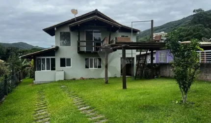 Casa em condomínio fechado com 3 quartos à venda na Adilio Inácio de Abreu, 296, Macacu, Garopaba por R$ 790.000