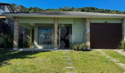 Casa em condomínio fechado com 3 quartos para alugar na Joaquina Abreu de Araújo, 85, 85, Centro, Garopaba por R$ 8.000