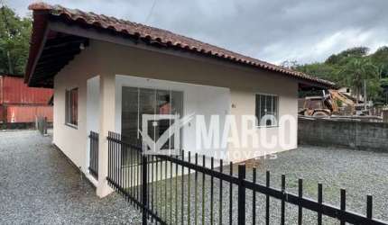 Casa com 2 quartos para alugar na Rua Emilio Wachholz, 611, Testo Rega, Pomerode por R$ 1.550