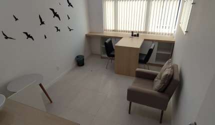 Linda sala Pronta c/ 25m² Mobiliada - Vila iSabel.