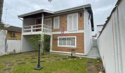 Sobrado à venda - 3 Suítes - 313m² - Martim de Sá - Caraguatatuba/SP