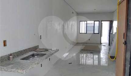 Sobrado com 3 quartos à venda em Vila Granada - SP