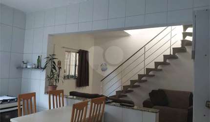 Sobrado com 4 quartos à venda em Vila Urupês - SP