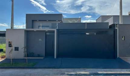 Linda casa residencial novíssima no Set Valey I, ótima localização, próximo ao Condomínio Alta Vista, perto da entrada do bairro e do Supermercado.
