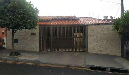 Linda casa no Residencial Machado, rica em armários, ótima localização, ao lado do Condomínio Amazônas, próximo a Av. Danilo Galeazzi e ao Linhão.