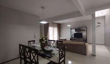 Casa duplex com dois pontos comerciais
